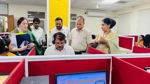 एसीएस भास्कर ए. सावंत ने हेल्पलाइन और वीसी के माध्यम से सुनी परिवादियों की समस्याएं