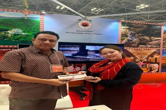 राजस्थानी परिधानों और हस्तशिल्प पर जापानी पर्यटकों की नजर