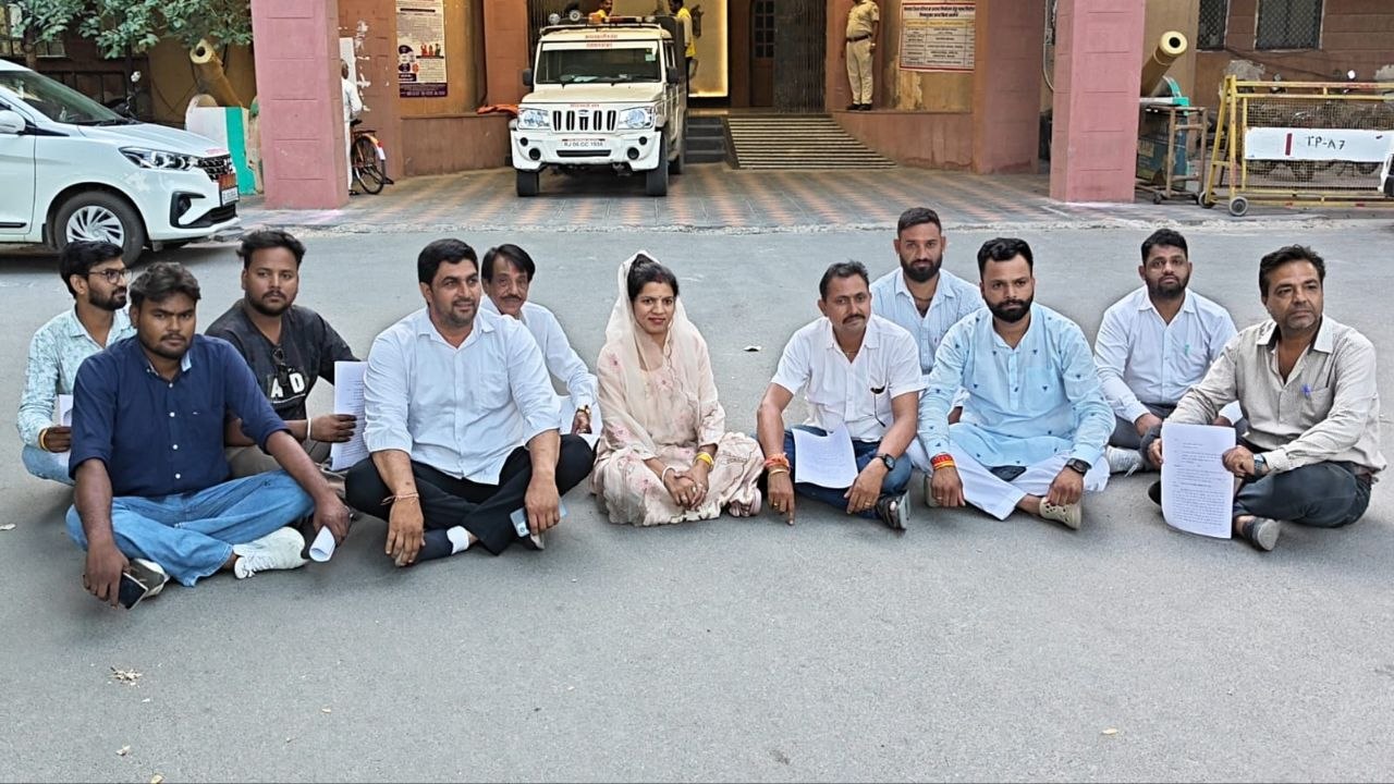 महापौर के स्वागत के दौरान निर्दलीय पार्षद से कथित धक्का-मुक्की, गाली-गलौच का आरोप