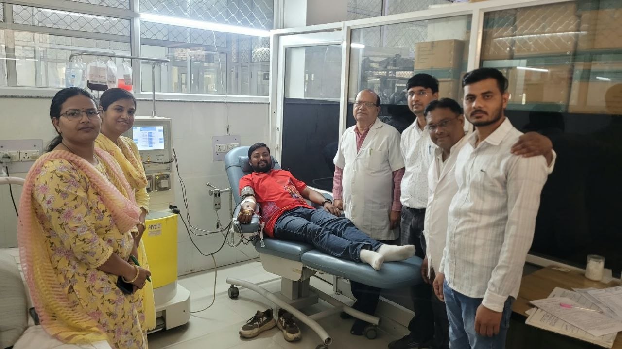 मदद की मिसाल: डोनर नहीं मिला तो एमजीएच ब्लड बैंक पीआरओ ने किया एसडीपी दान